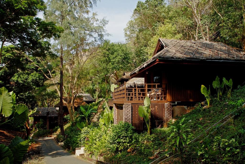 BEST HOTEL NAI HARN