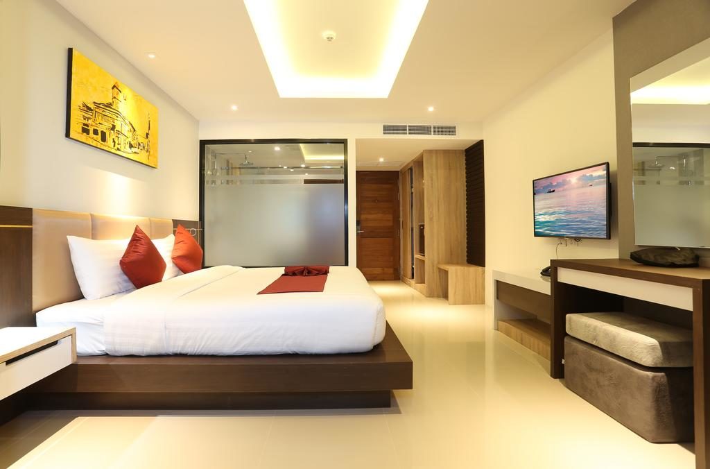 HOLIDAYS THAILAND VISIT PATONG