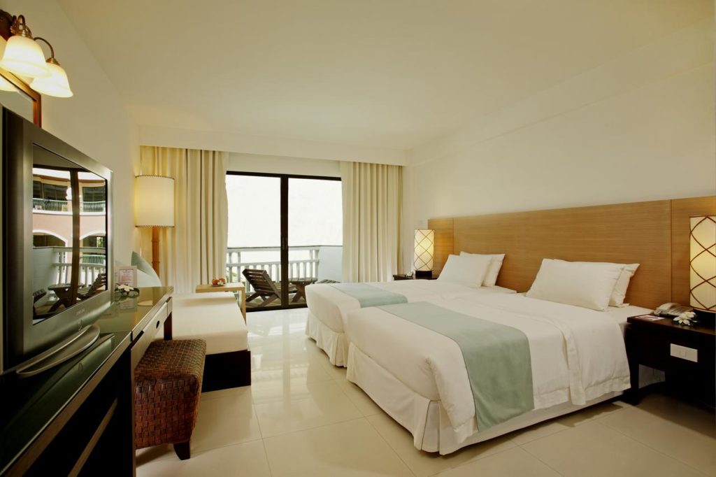 BEST ACCOMMODATION KARON BEACH
