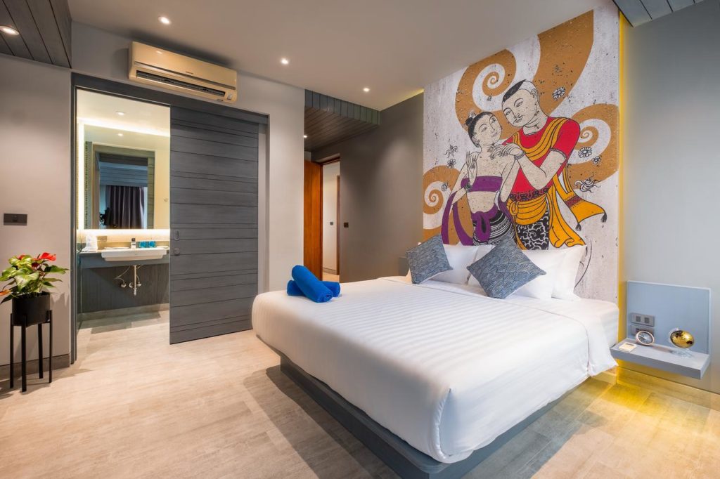 RENT LUXURY VILLA KARON