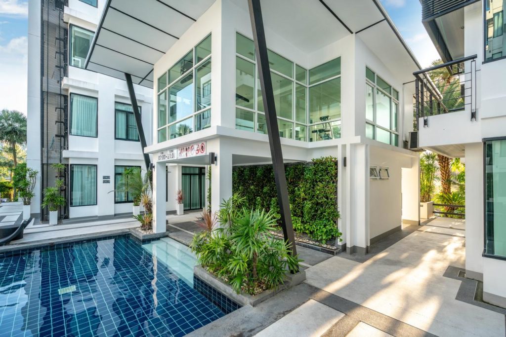 CONDO FOR RENT IN KAMALA