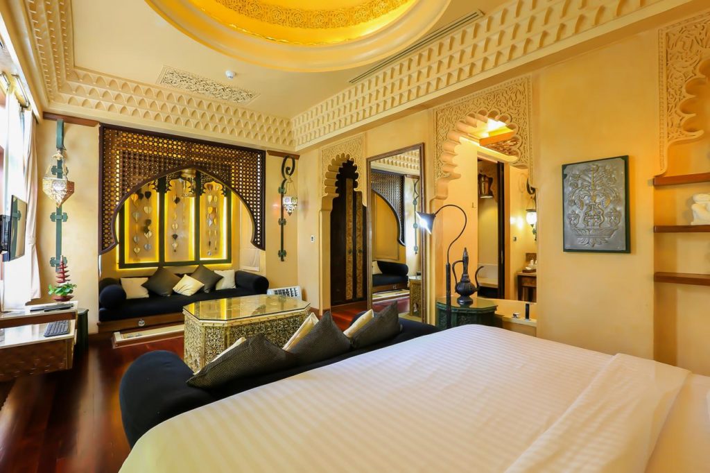 FEW NIGHTS PHUKET ISLAND