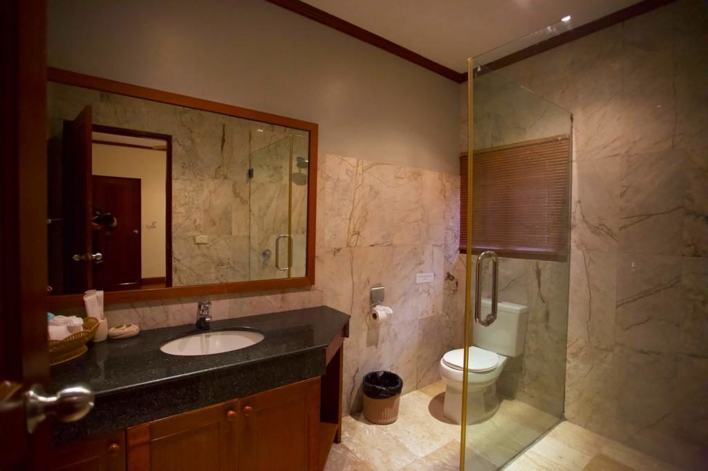 5 BEDROOM VILLA RENT PHUKET