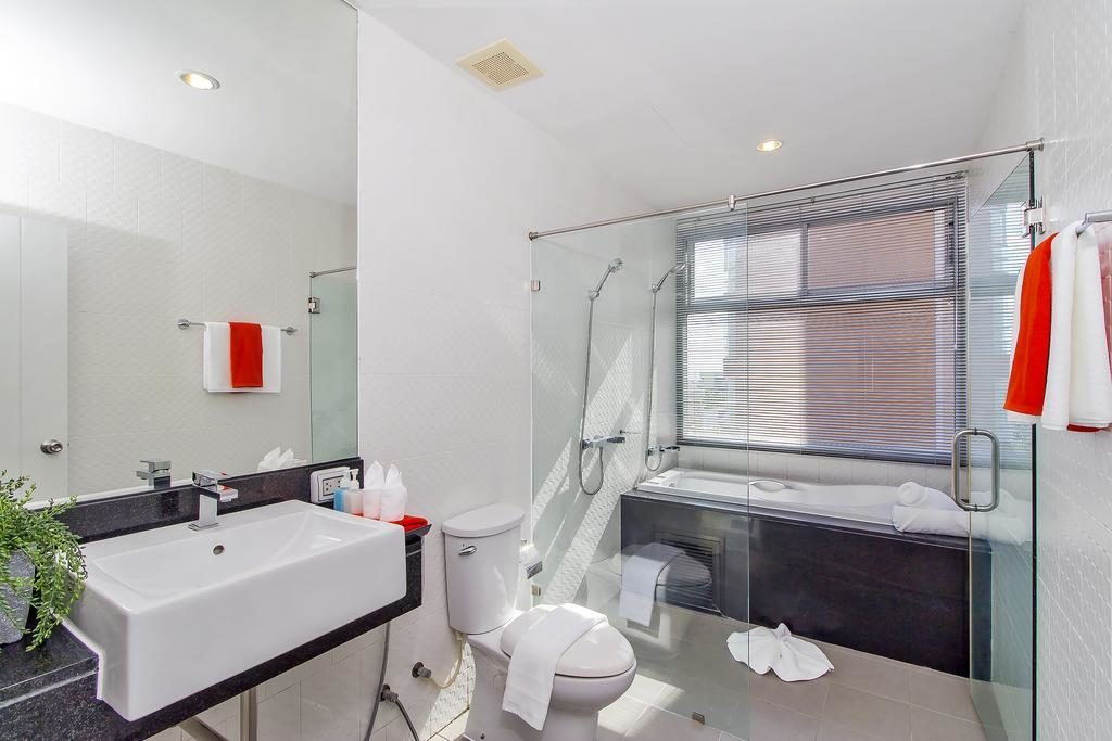 RENT HOUSE KARON BEACH