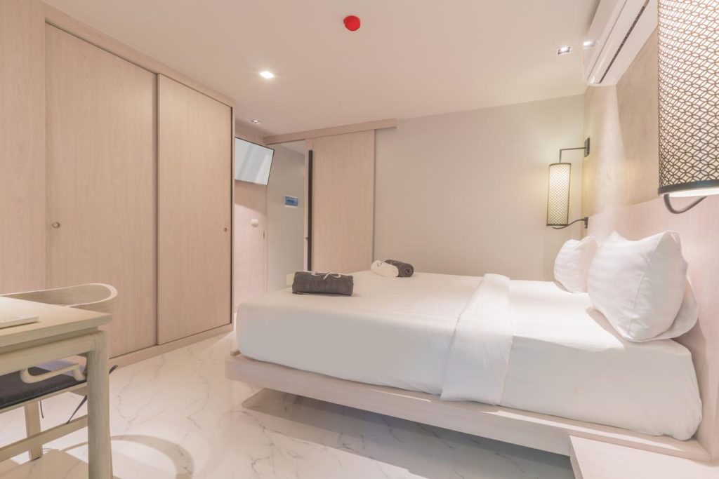 ONE BEDROOM APARTMENT KARON