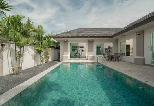 LUXURY VILLA NAIHARN BEACH