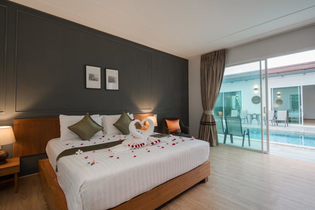 LUXURY VILLA NAIHARN BEACH