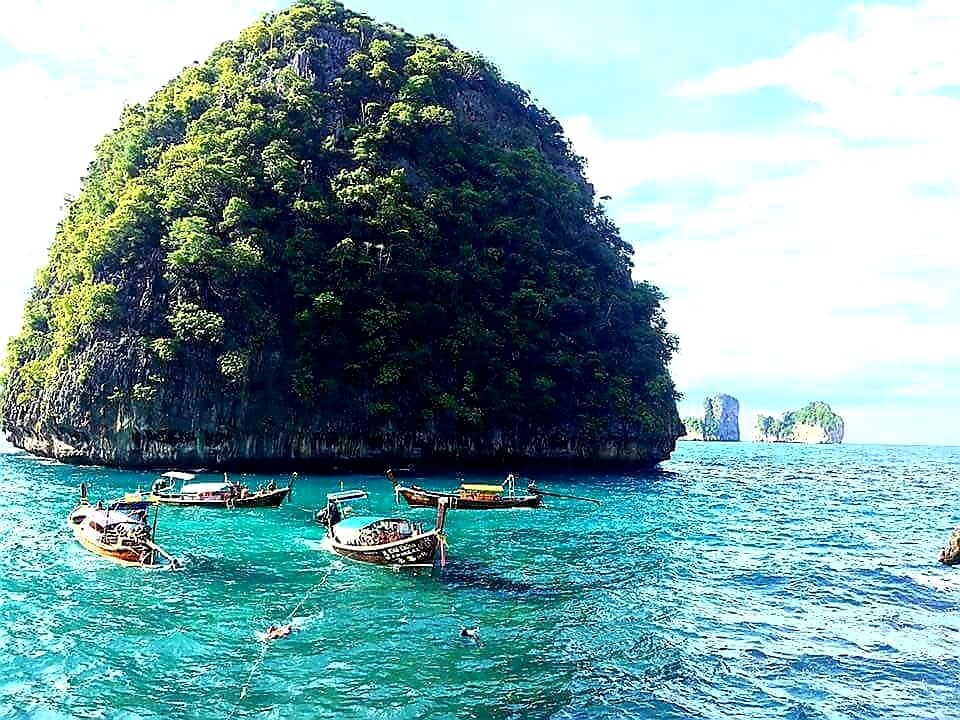 TOUR OVERNIGHT PHI PHI ISLANDS